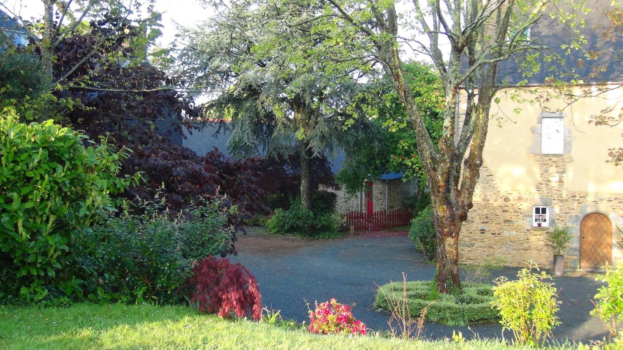 Le Clos Des Tilleuls D Day Home, Chambres D'Hotes, Suite Avec Sauna Privatif, Suite Avec Balneotherapie Privative, En Supplement Option Spa Bain A Remous La Vendelee Экстерьер фото