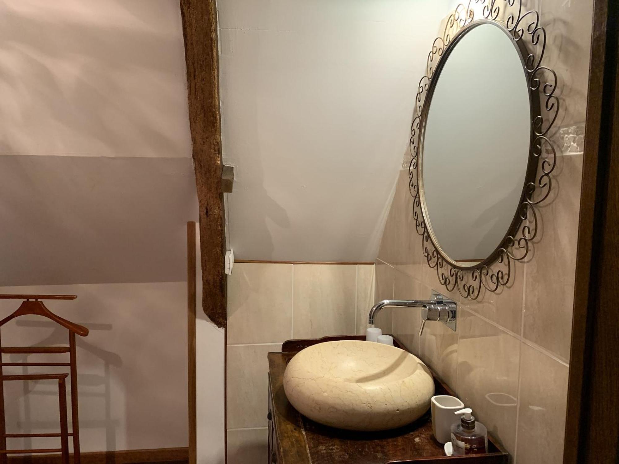 Le Clos Des Tilleuls D Day Home, Chambres D'Hotes, Suite Avec Sauna Privatif, Suite Avec Balneotherapie Privative, En Supplement Option Spa Bain A Remous La Vendelee Экстерьер фото