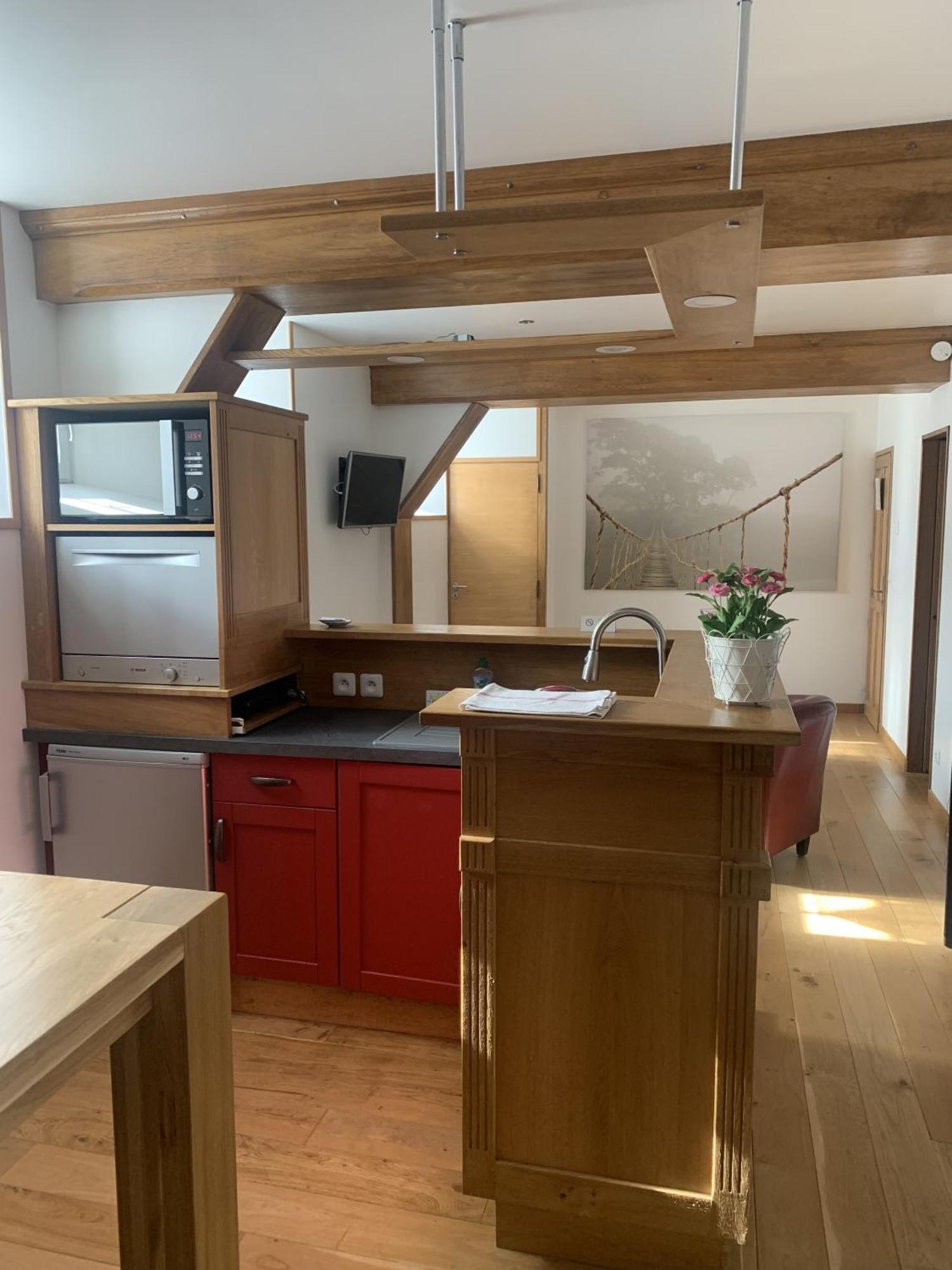 Le Clos Des Tilleuls D Day Home, Chambres D'Hotes, Suite Avec Sauna Privatif, Suite Avec Balneotherapie Privative, En Supplement Option Spa Bain A Remous La Vendelee Экстерьер фото